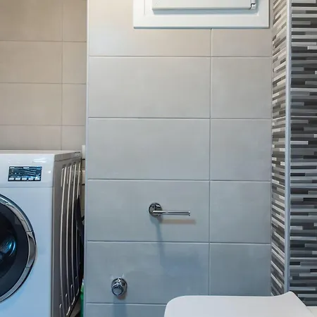 Speranza By Halu! Apartment Next To Efkleidis Metro Station Thessaloniki Exterior photo